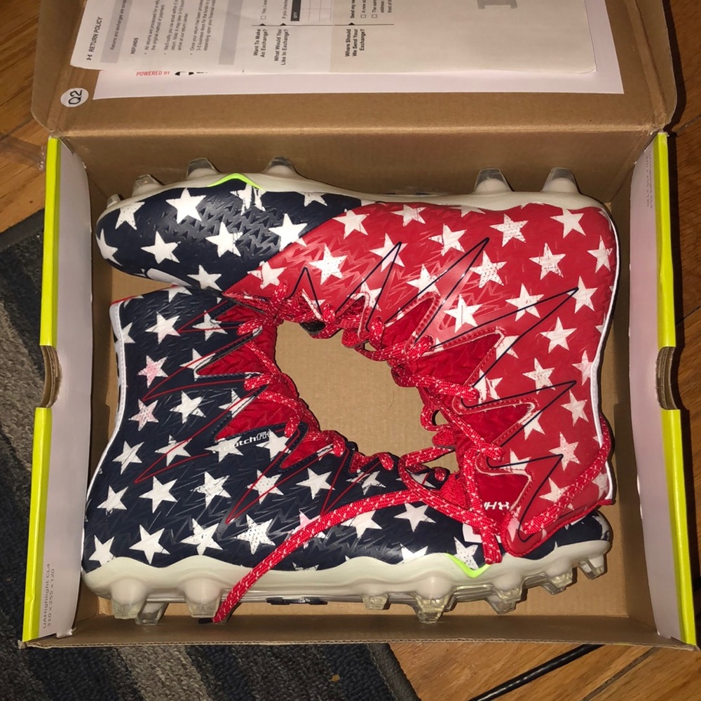 Brand new in box never worn under armor Cleats